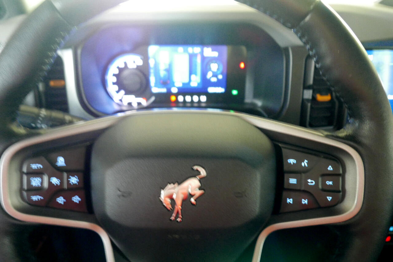 Used 2021 Ford Bronco Badlands image 12