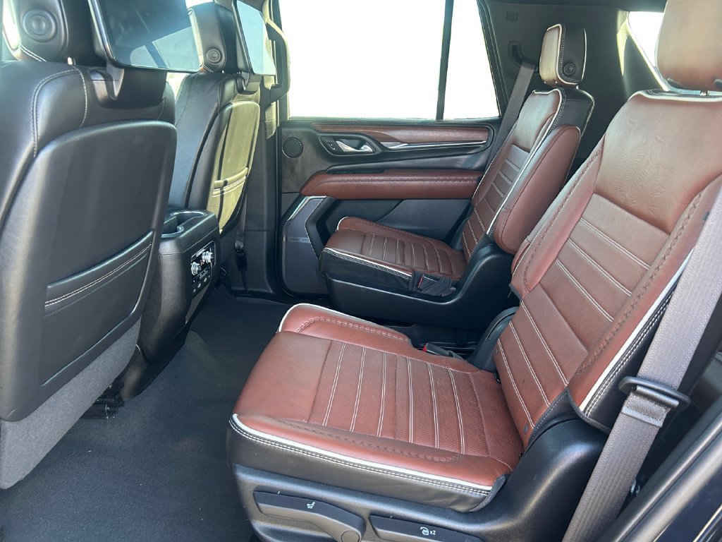 Used 2023 GMC Yukon Denali Ultimate AWD/4WD image 15