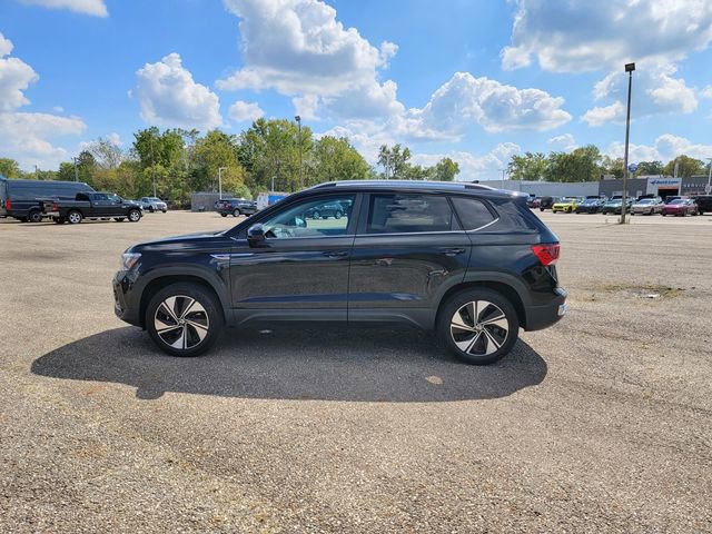 Used 2024 Volkswagen Taos SE image 9