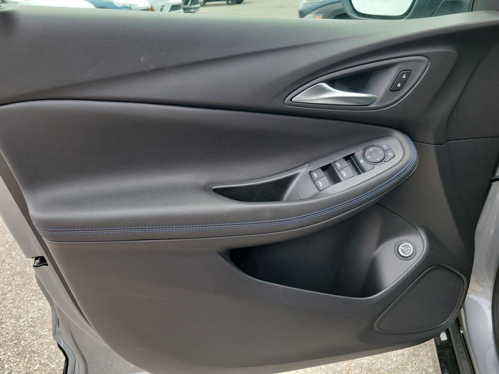 New 2026 Buick Encore GX Sport Touring image 17