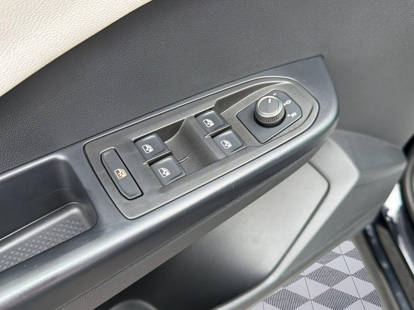 Certified 2026 Volkswagen Taos S FWD image 25