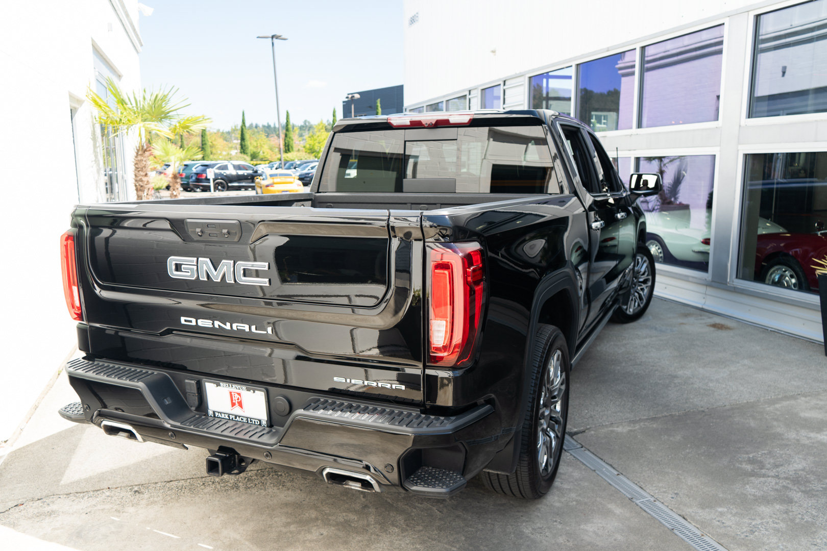 Used 2025 GMC Sierra 1500 Denali Ultimate AWD/4WD image 7
