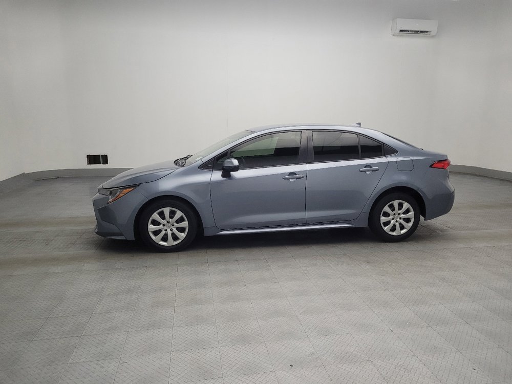 Used 2020 Toyota Corolla LE image 2