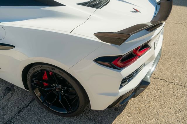 Used 2025 Chevrolet Corvette Z06 w/ Z07 Performance Package RWD image 37