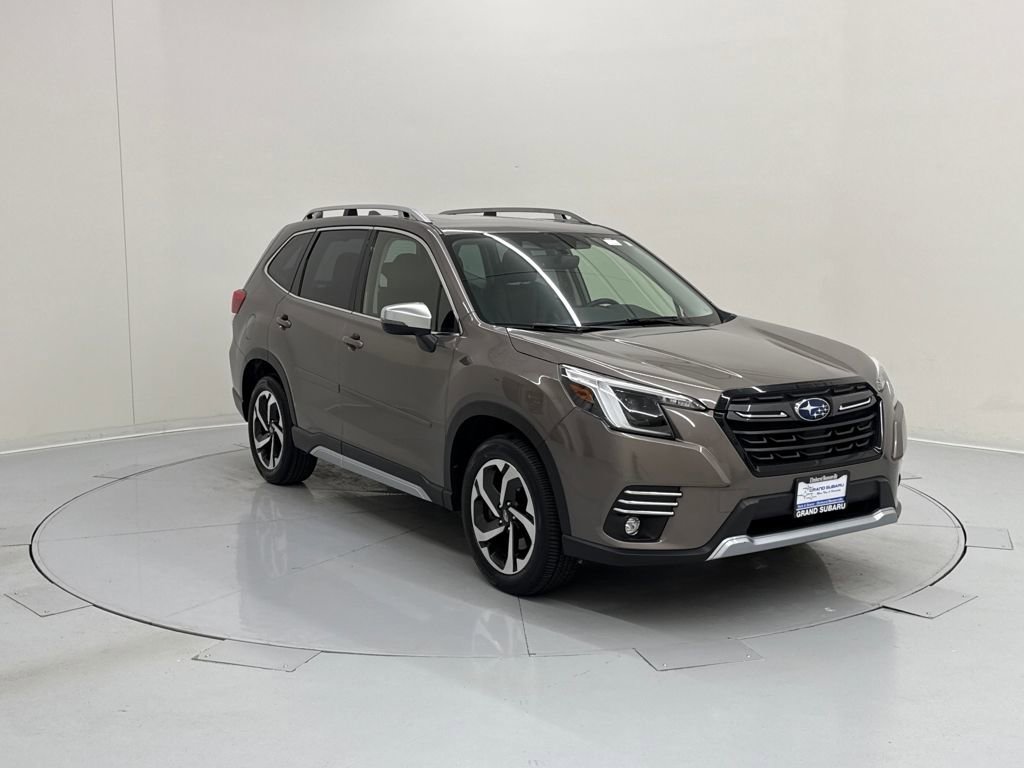 Used 2023 Subaru Forester Touring image 8