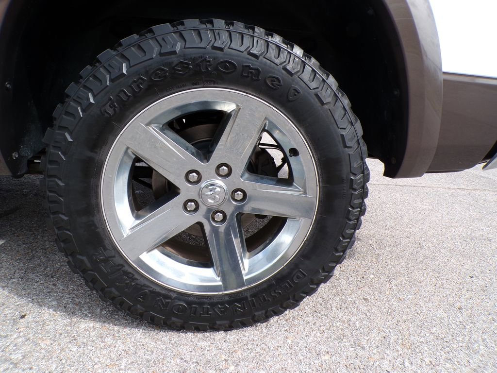 Used 2017 RAM 1500 Laramie w/ Convenience Group AWD/4WD image 9