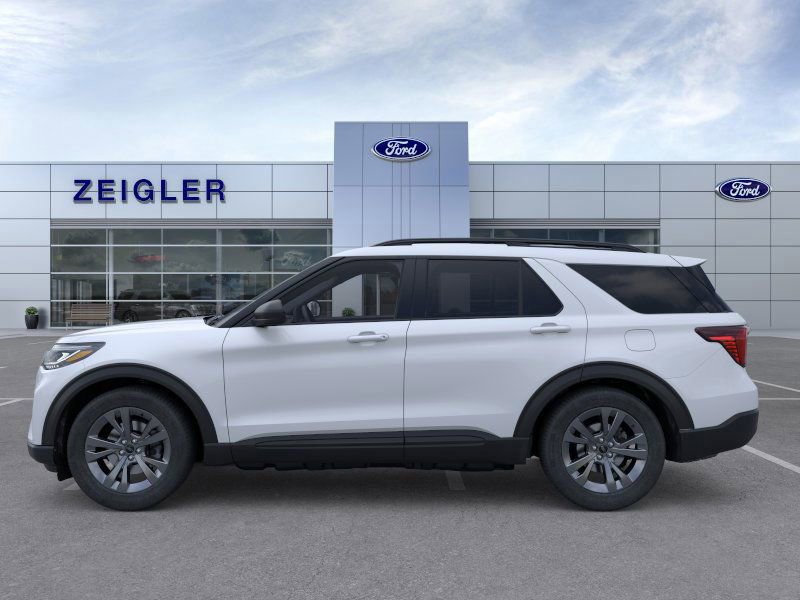 New 2026 Ford Explorer Active w/ Active Comfort Package image 3