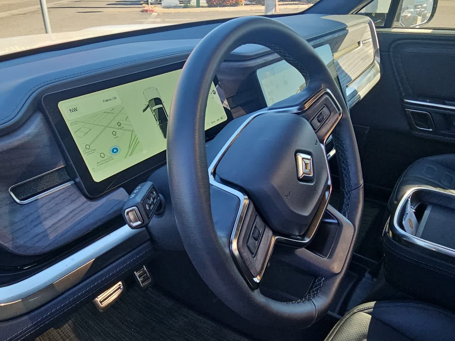 Used 2023 Rivian R1T Adventure image 2