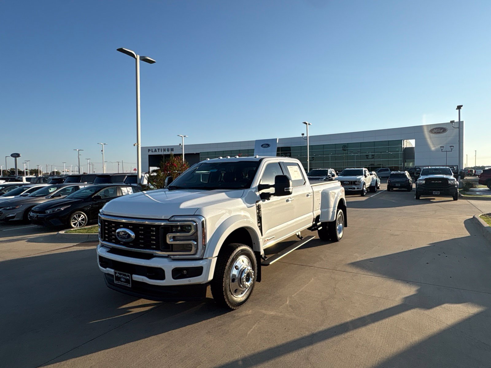 New 2026 Ford F450 Platinum w/ FX4 Off-Road Package AWD/4WD image 24