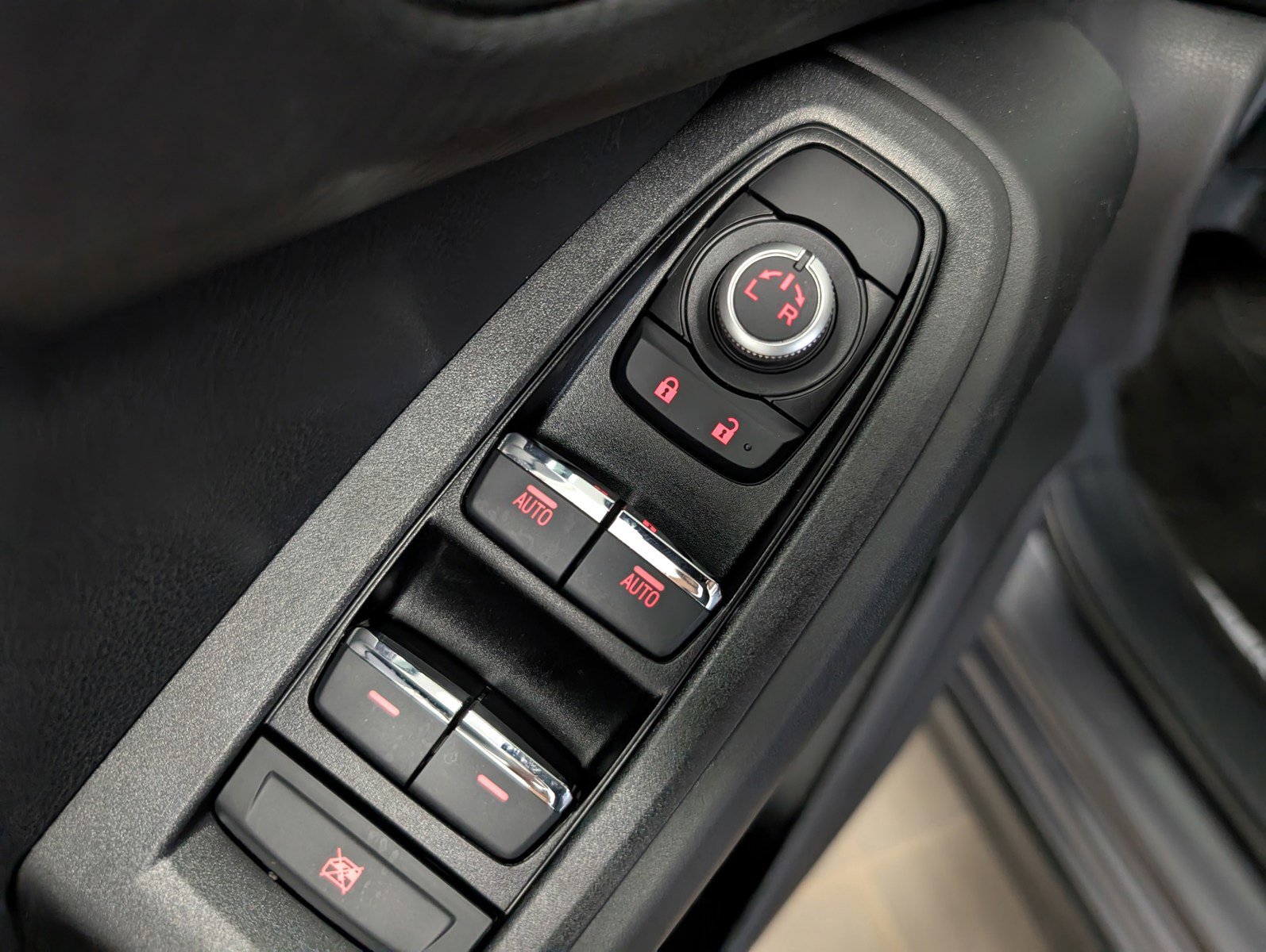 Certified 2025 Subaru Crosstrek 2.5i Limited w/ Popular Package #3A image 25