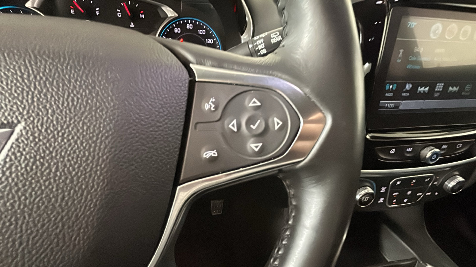 Used 2018 Chevrolet Traverse LT FWD image 21