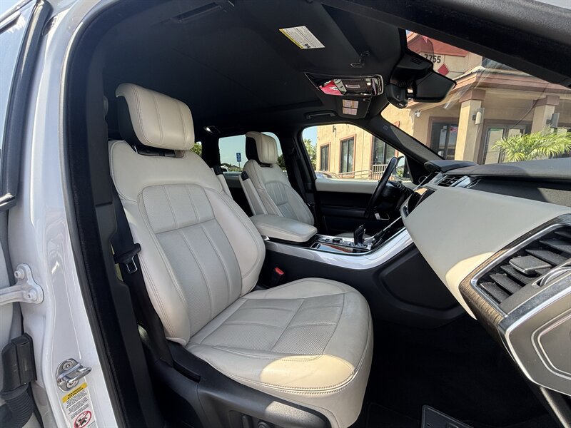 Used 2018 Land Rover Range Rover Sport HSE AWD/4WD image 29