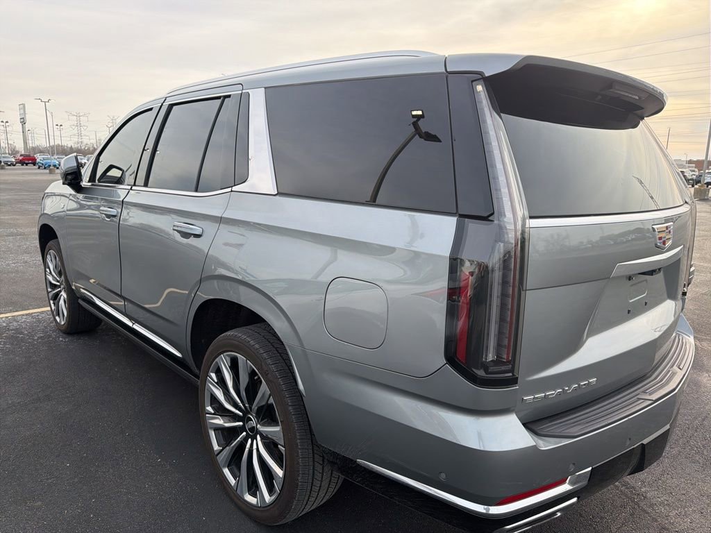 Used 2025 Cadillac Escalade Premium Luxury w/ Touring Package image 3