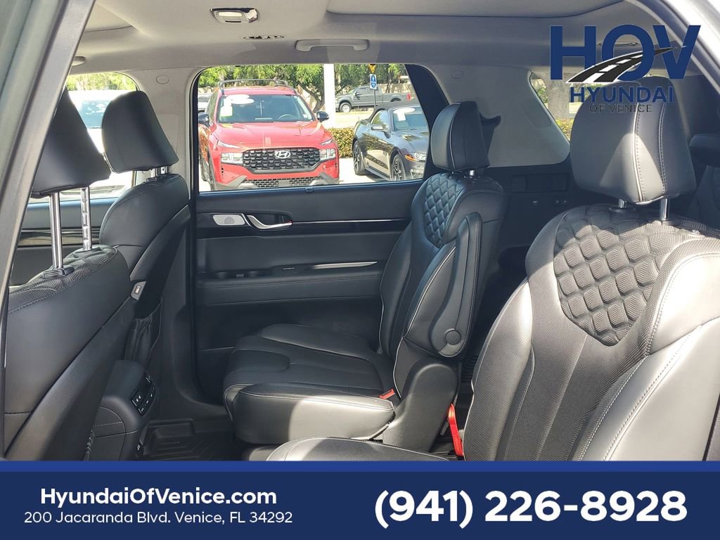 Used 2022 Hyundai Palisade Limited w/ Cargo Package image 15