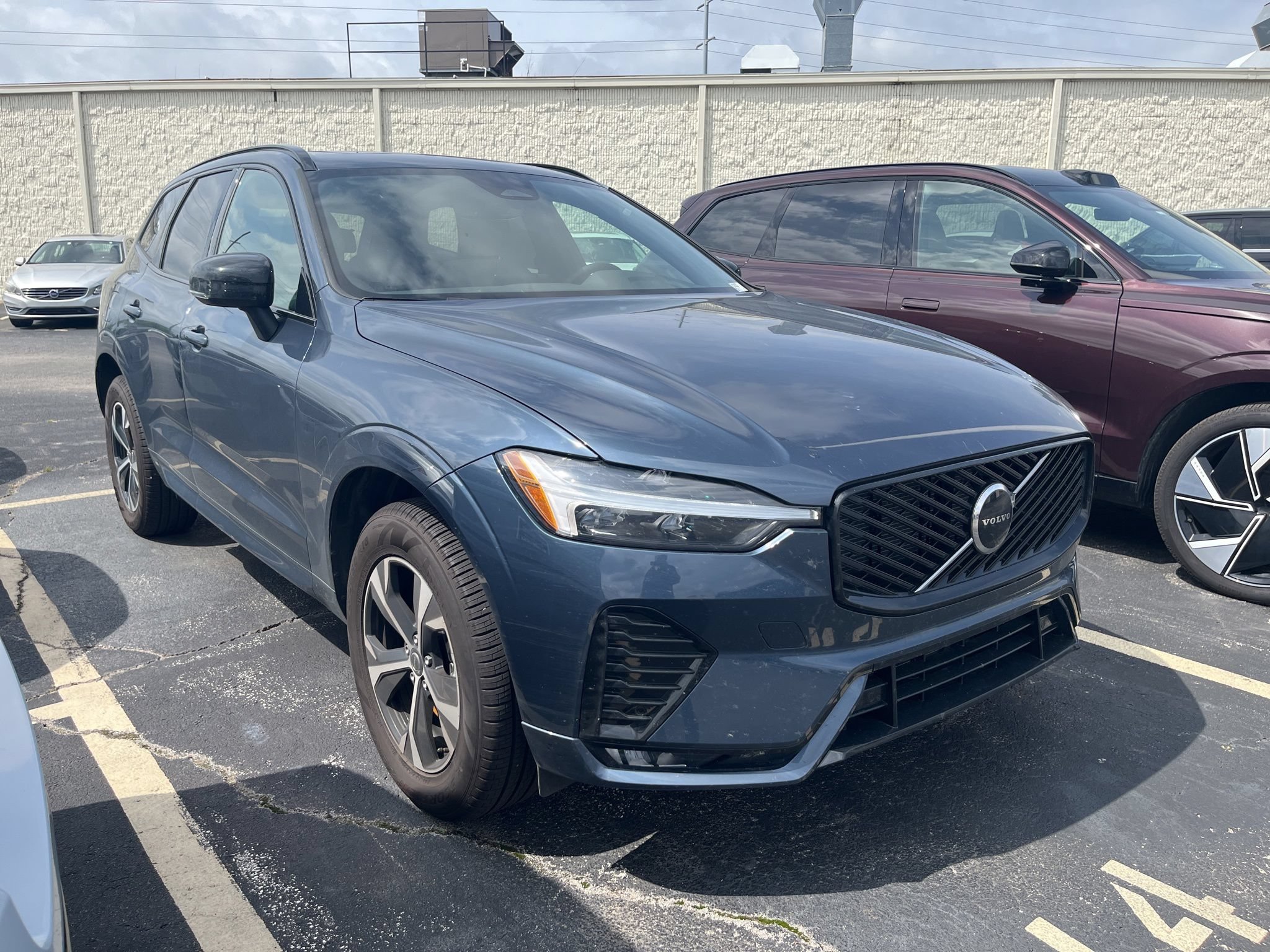 New 2026 Volvo XC60 B5 Core AWD/4WD image 3