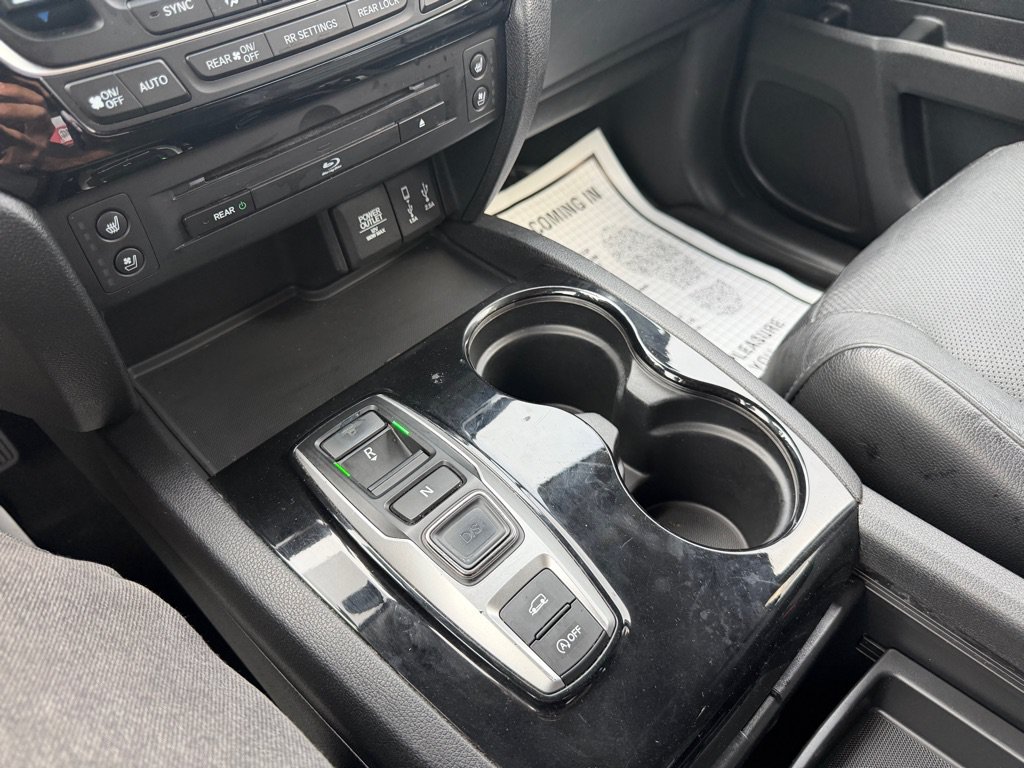 Used 2017 Honda Pilot Elite image 18