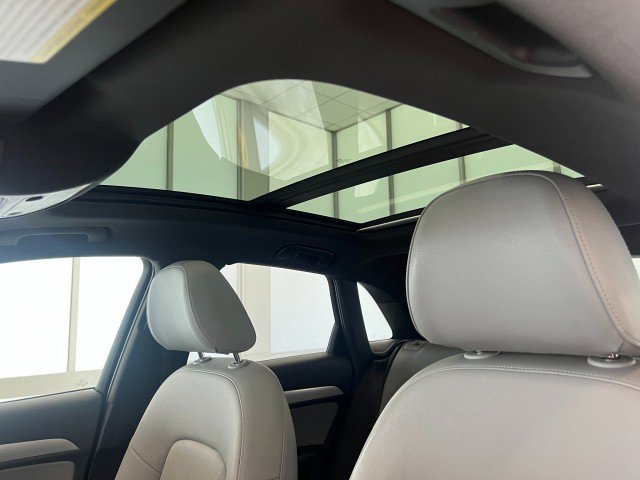 Used 2018 Audi Q3 2.0T Premium AWD/4WD image 31