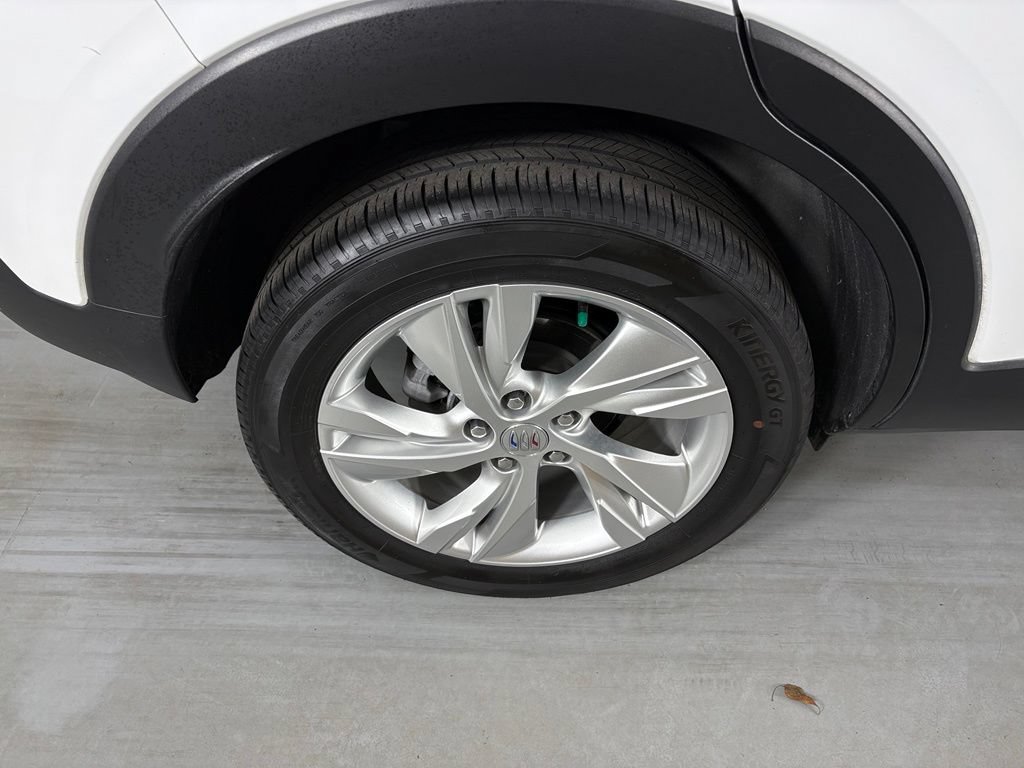 Certified 2024 Buick Encore GX Preferred w/ Comfort Package FWD image 13