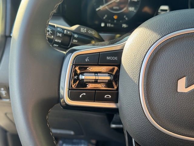 Used 2023 Kia Sorento SX image 33