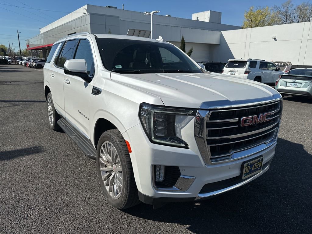 Used 2023 GMC Yukon SLT w/ SLT Premium Package image 10