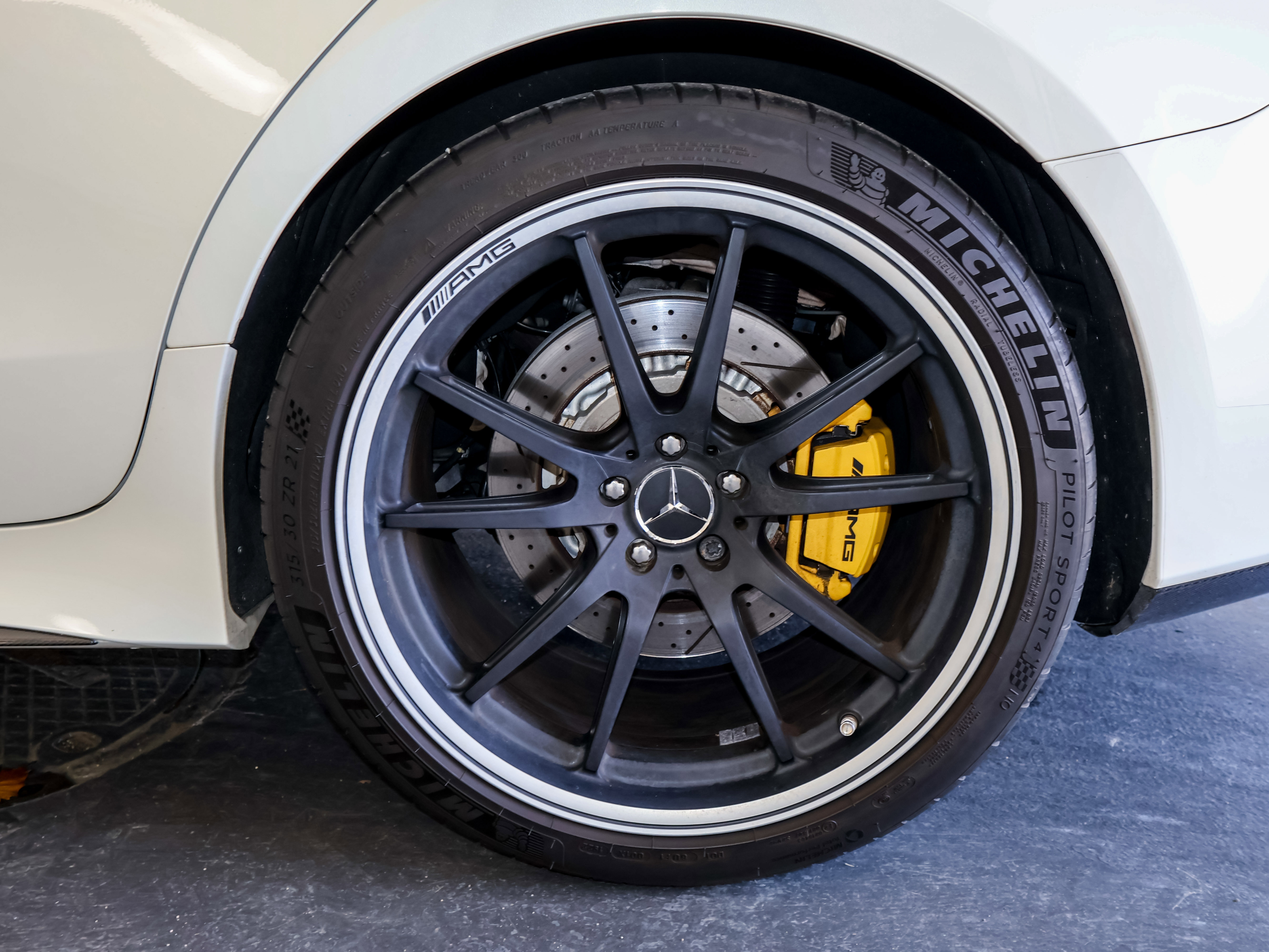 Used 2019 Mercedes-Benz AMG GT 63 S image 45