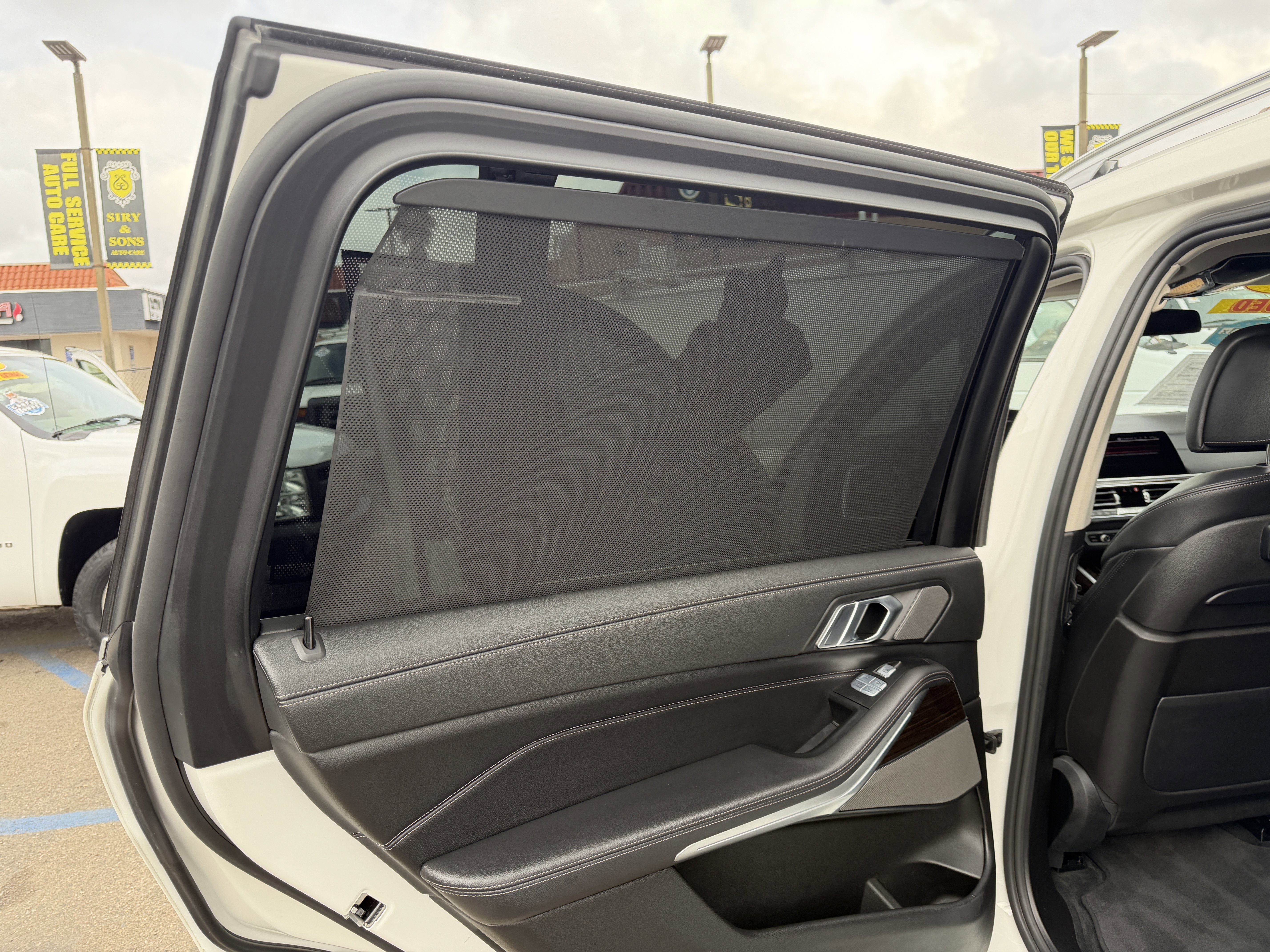 Used 2020 BMW X7 xDrive40i w/ Premium Package image 19