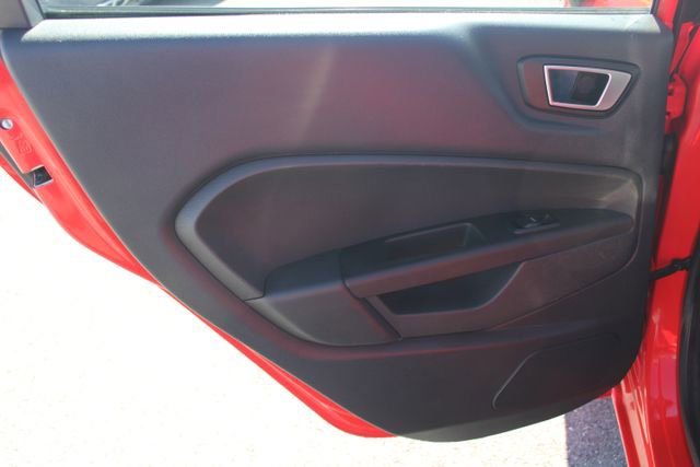 Used 2014 Ford Fiesta SE image 40
