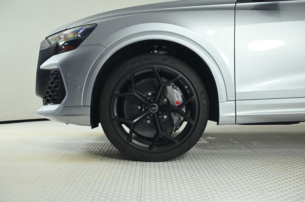 New 2025 Audi RS Q8 performance image 28