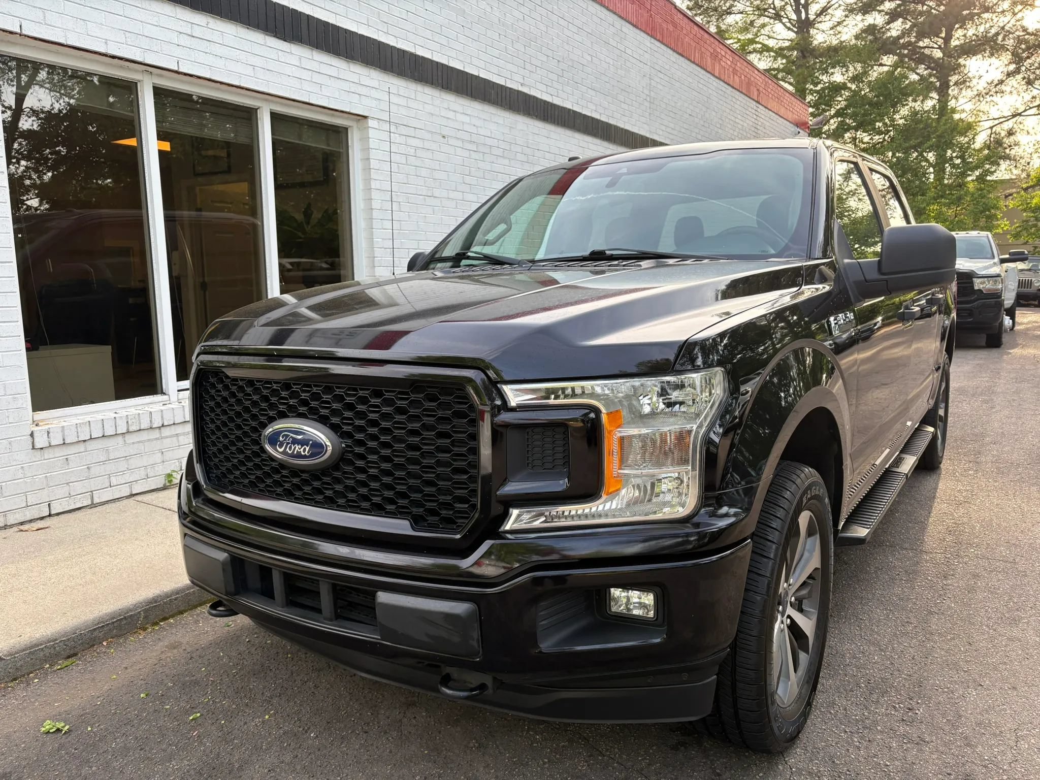 Used 2019 Ford F150 XL w/ Equipment Group 101A Mid AWD/4WD image 2