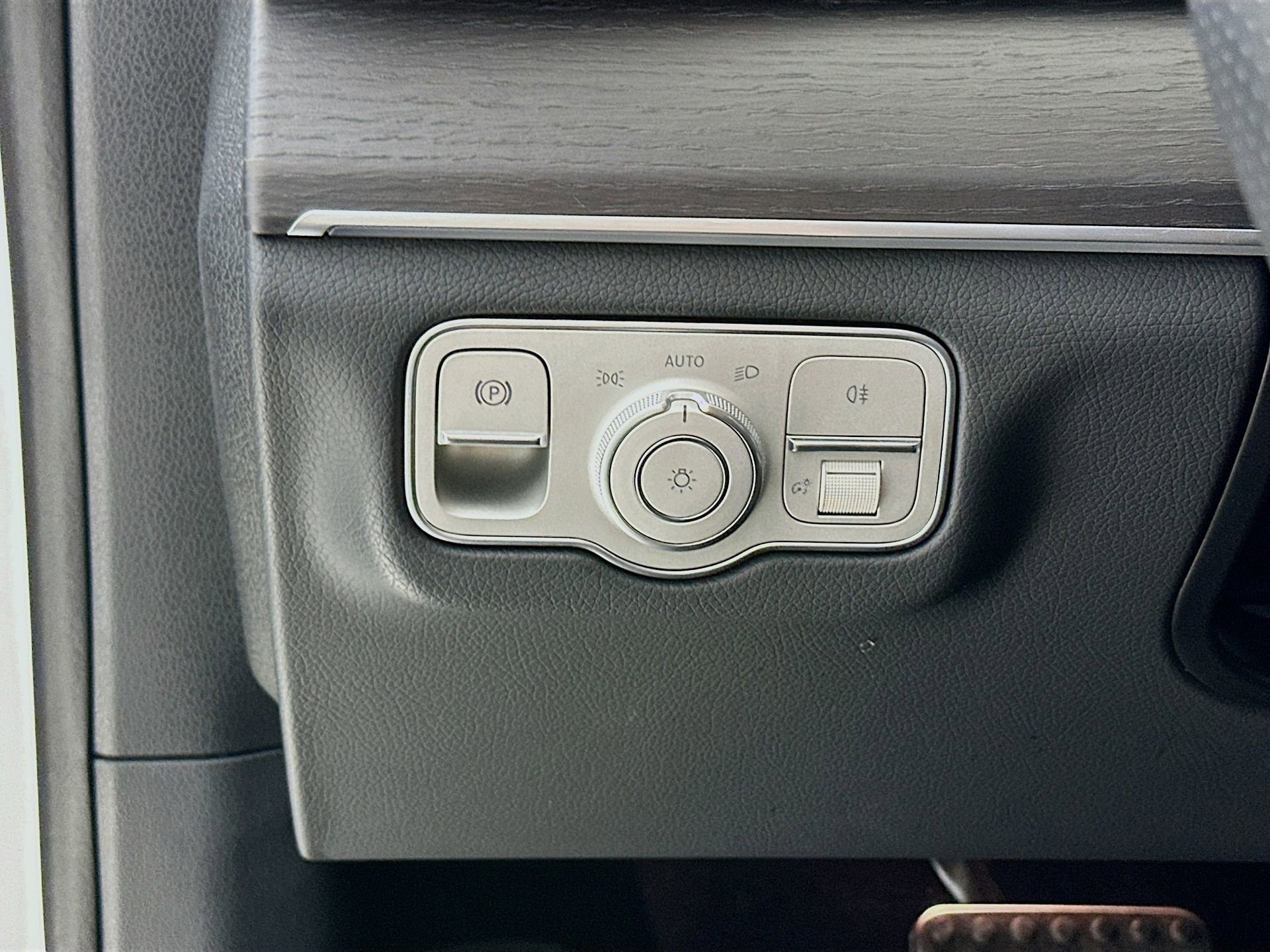 Certified 2024 Mercedes-Benz GLS 580 4MATIC image 11