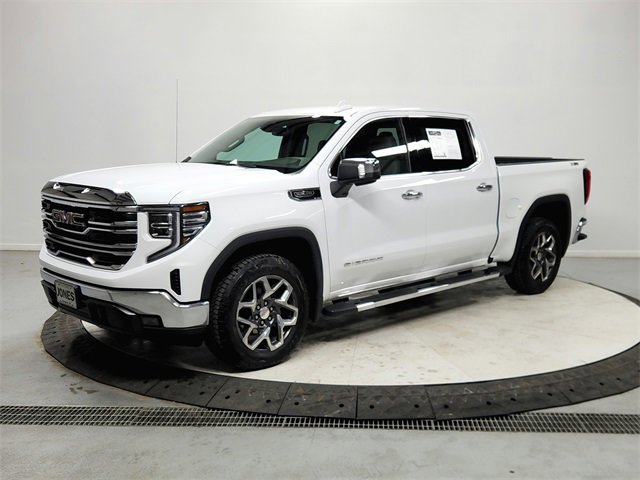 Used 2024 GMC Sierra 1500 SLT w/ SLT Premium Package image 3