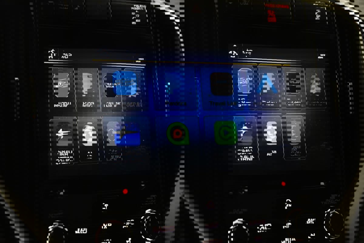 Used 2020 Subaru Ascent Touring w/ Popular Package #3 image 10