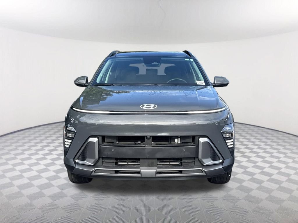 Used 2024 Hyundai Kona Limited AWD/4WD image 2