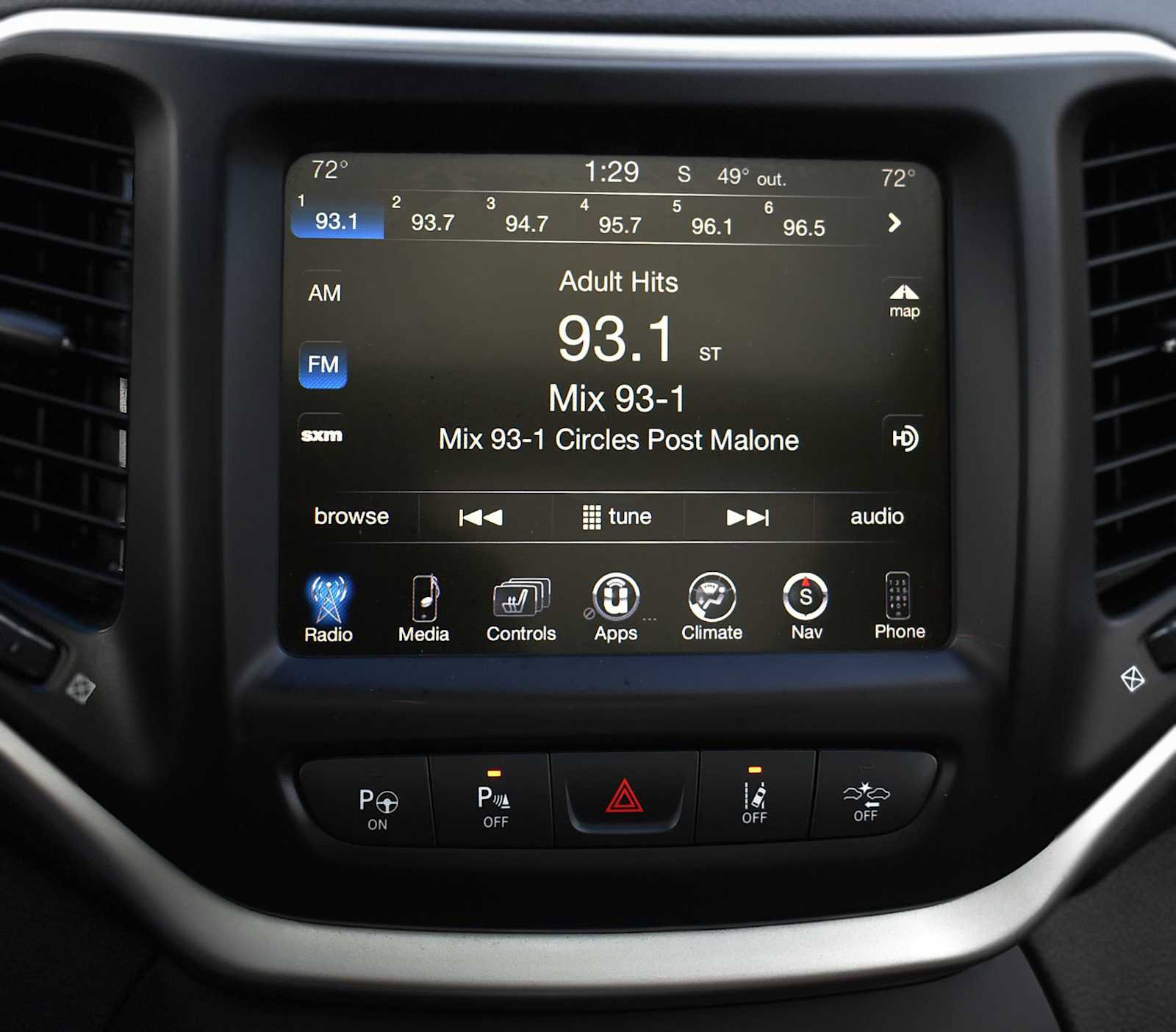 Used 2016 Jeep Cherokee Limited w/ Luxury Group image 15