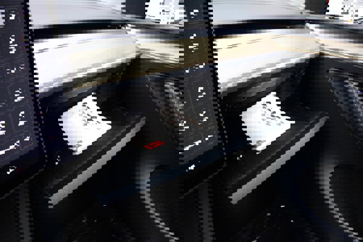 Used 2023 Tesla Model Y Long Range image 33