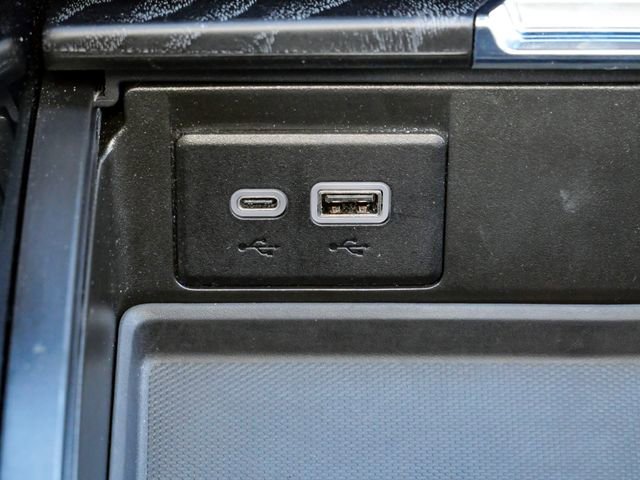 Used 2023 GMC Yukon Denali w/ Denali Reserve Package image 28