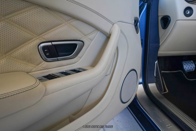 Used 2014 Bentley Continental GT image 33