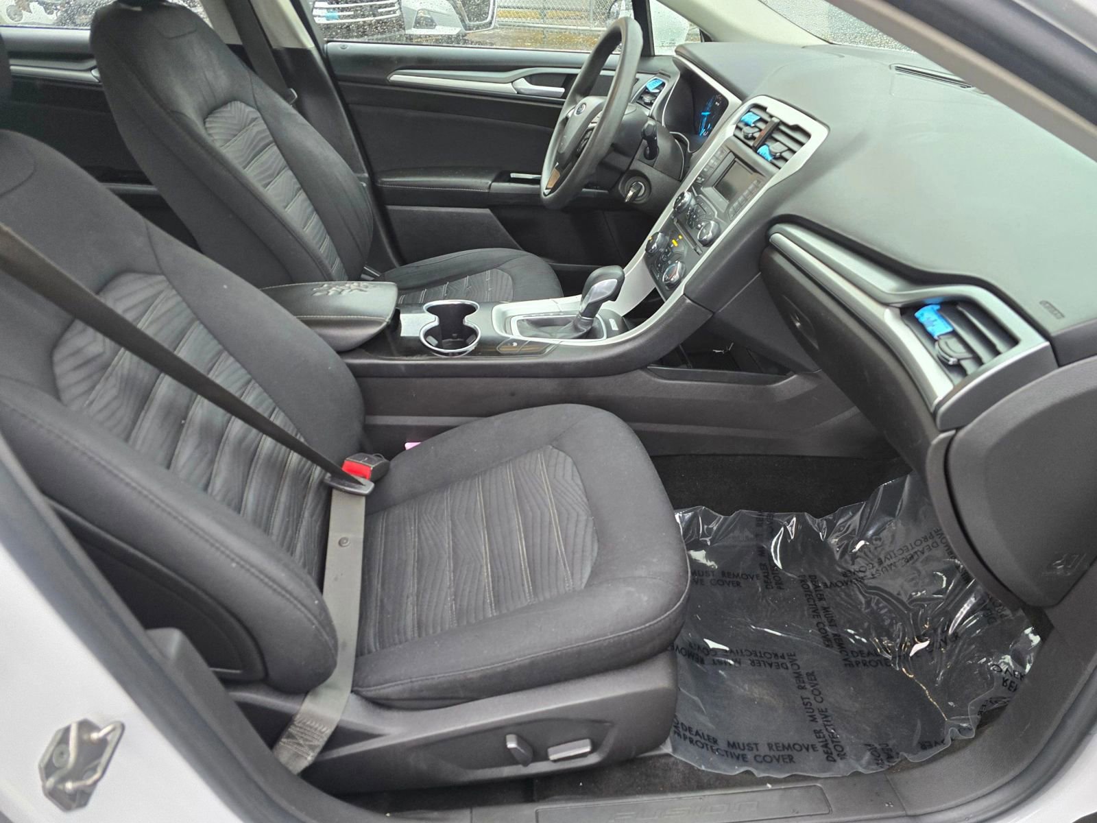 Used 2016 Ford Fusion SE image 10