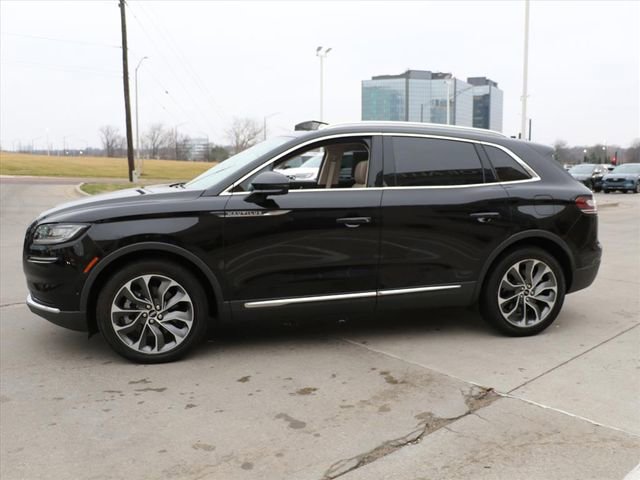 Used 2023 Lincoln Nautilus Reserve w/ Equipment Group 201A image 3
