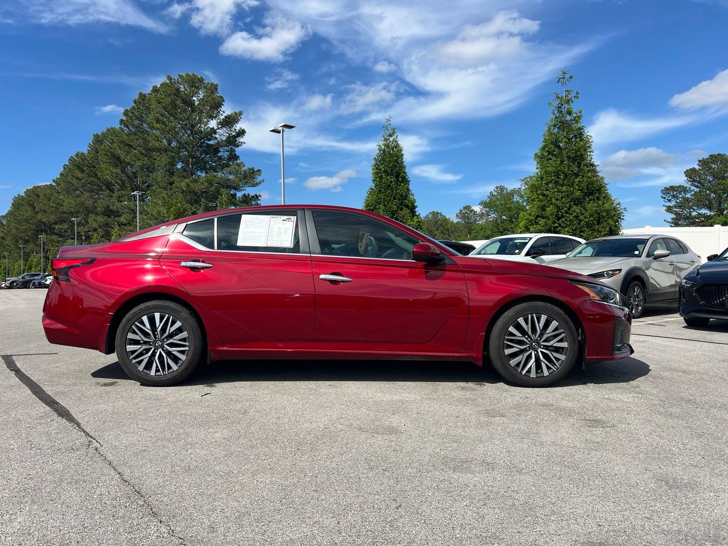 Used 2023 Nissan Altima 2.5 SV FWD image 10