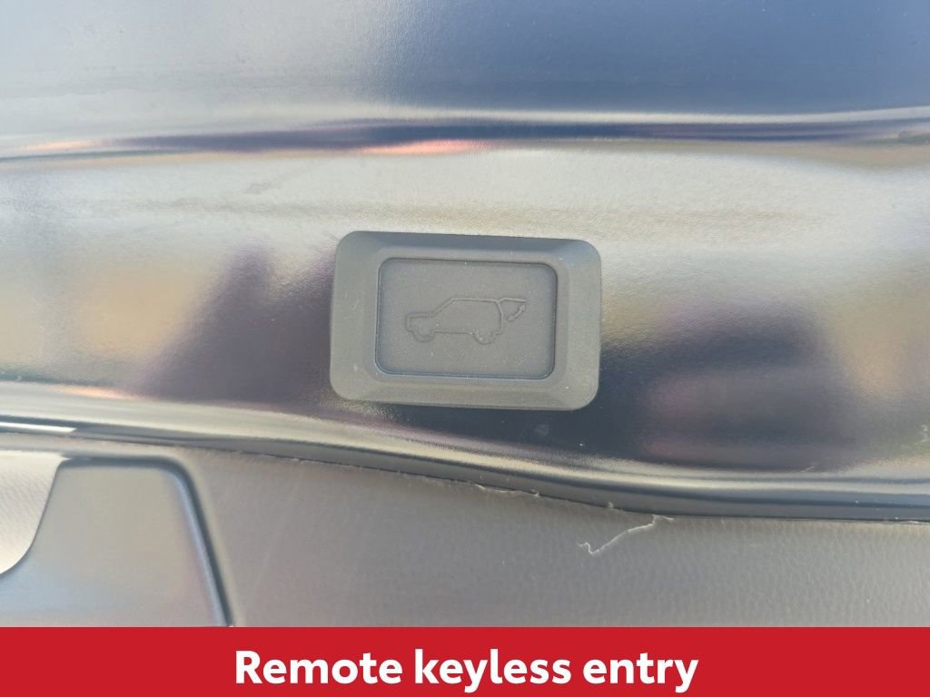 Used 2024 Toyota RAV4 XLE image 17