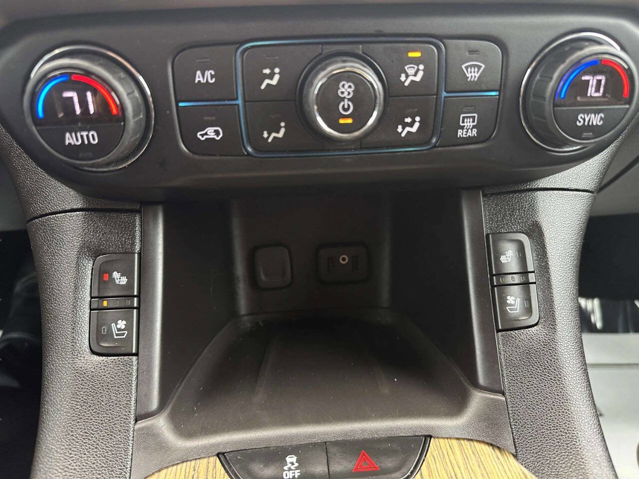 Used 2019 GMC Acadia Denali image 39