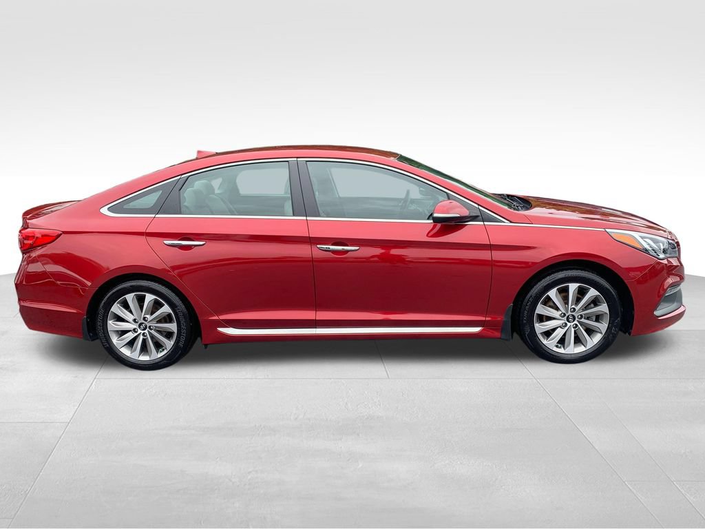 Used 2015 Hyundai Sonata Sport w/ Option Group 04 FWD image 6