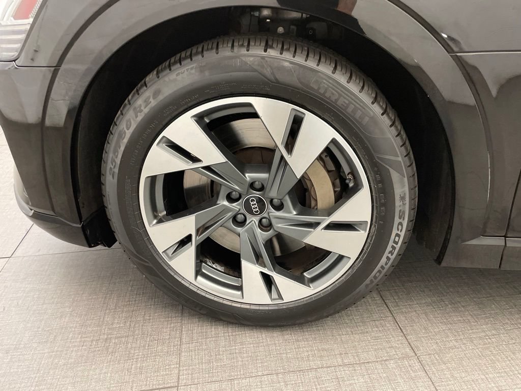 Used 2022 Audi e-tron Premium AWD/4WD image 9