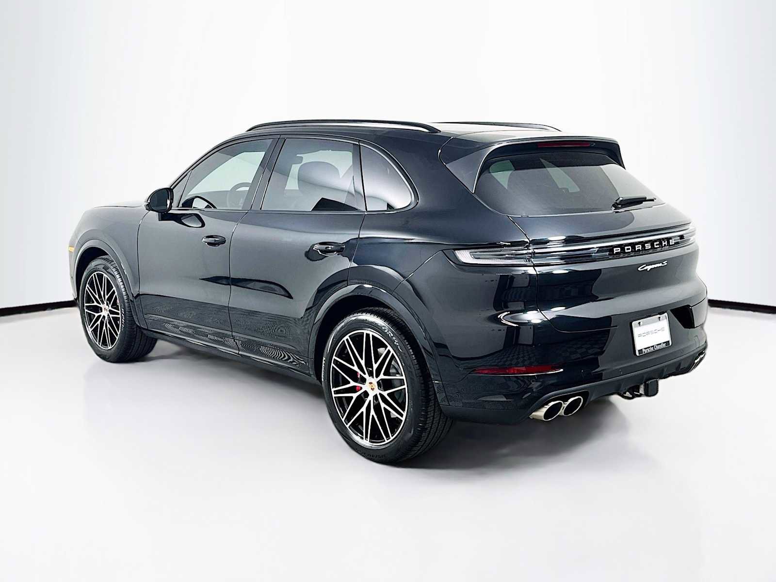 New 2026 Porsche Cayenne S image 3