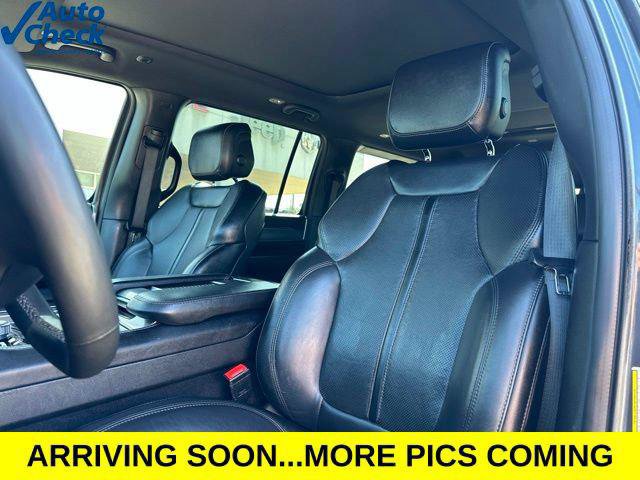 Certified 2024 Jeep Wagoneer Series II AWD/4WD image 10