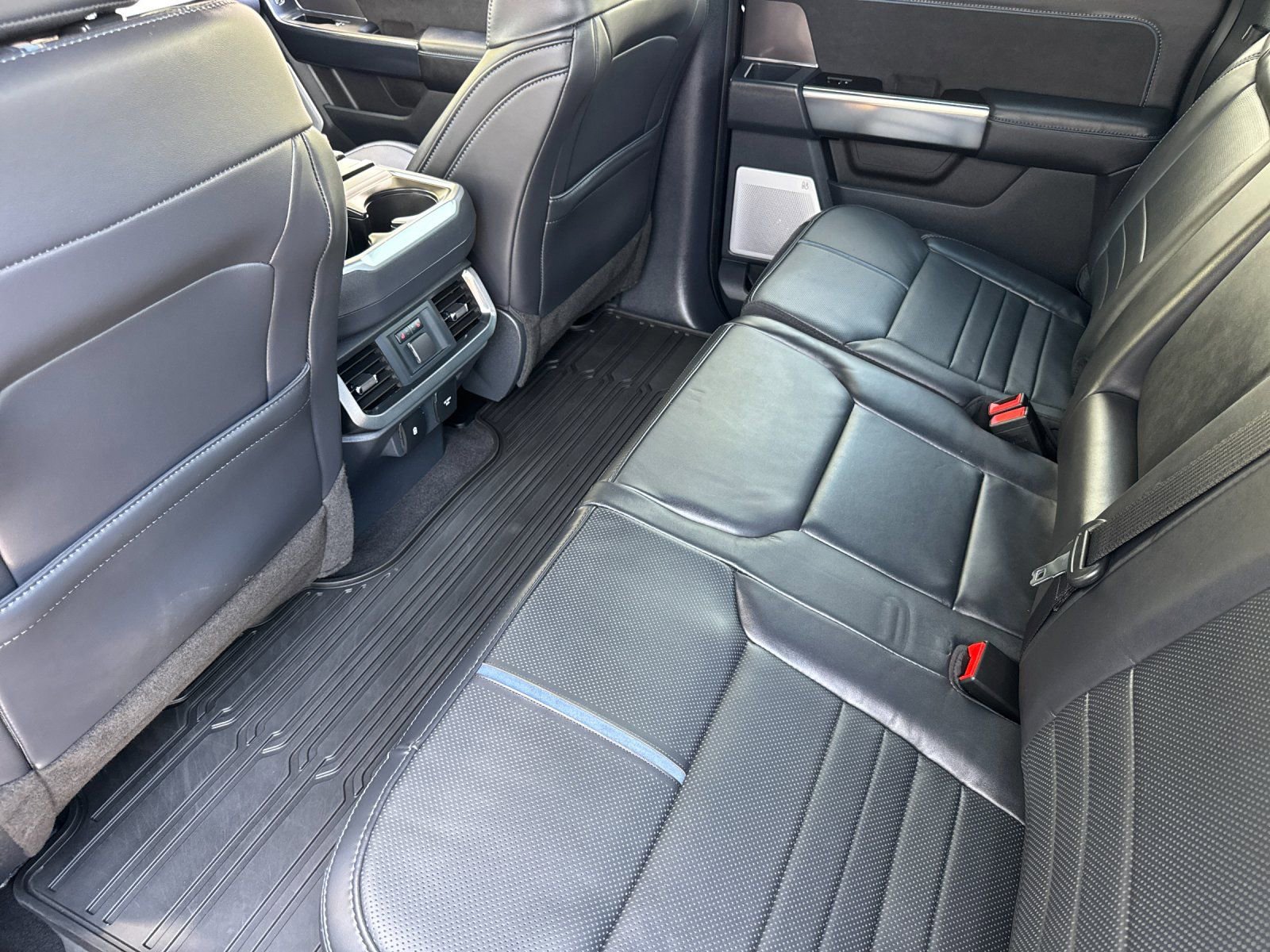 Used 2025 Ford F150 Platinum w/ Equipment Group 702A High AWD/4WD image 14