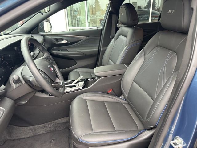 Used 2024 Buick Envista Sport Touring w/ Convenience I Package image 23