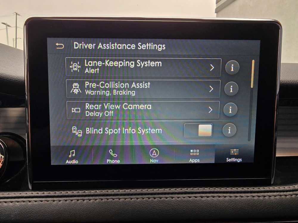 Used 2021 Lincoln Corsair AWD w/ Premium Package image 19