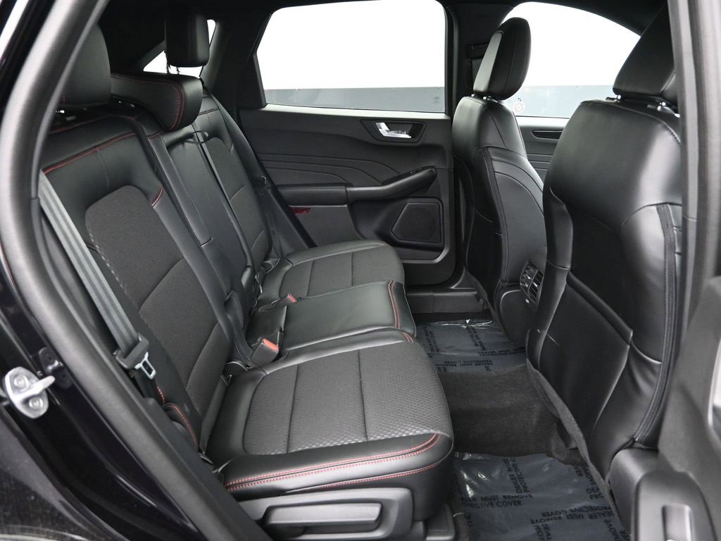 Used 2024 Ford Escape ST-Line image 39